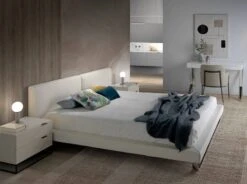 Bureau En Bois Blanc Et Acier Chromé -Reflet Maison 05c17fa288cc4e419c1cc95df773686f