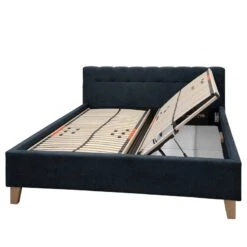 Lit Capitonné Woodlake II 35 Lit Capitonné Woodlake II -Reflet Maison 1000325137 220217 060 DETAILS P000000001000325137