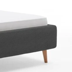 Lit Capitonné Mattis I 33 Lit Capitonné Mattis I -Reflet Maison 1000345440 220425 060 DETAILS P000000001000345440