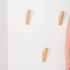 Porte-manteau Mural LINDHOLM à étagère 29 Porte-manteau Mural LINDHOLM à étagère -Reflet Maison 1000364014 230913 026 MOOD DETAILS P000000001000364014 mood