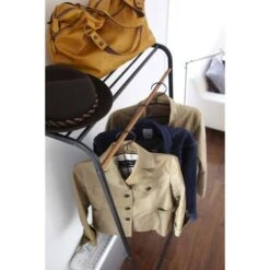 Yamazaki Porte-manteau Tour Inclinée Avec étagère -Reflet Maison 85324274731c41b5aa1328708ab86f33