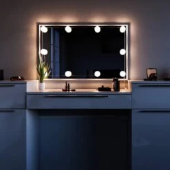 Coiffeuse Lilli Blanc LED -Reflet Maison d3adf4f2ea444257a64730563ac8897e